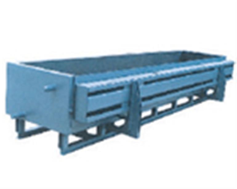 空翻吊具以及模具